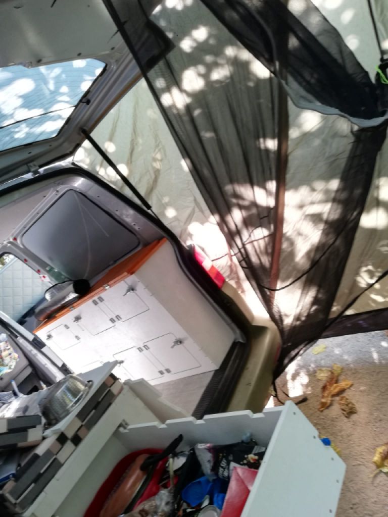 VW T5 Bus Camper – ¡listo para nuevas aventuras!