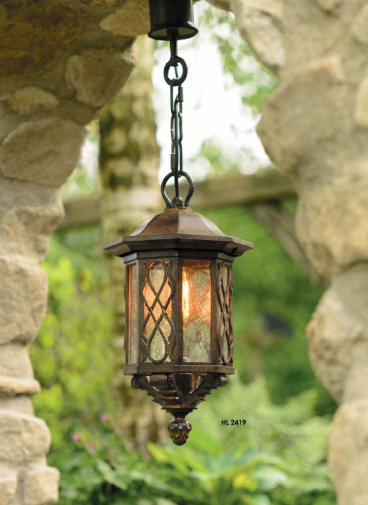 Lámparas de pared y colgantes de acero forjado