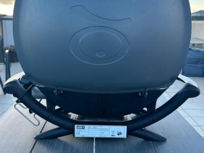 Parrilla eléctrica Weber modelo Q2400 con plancha