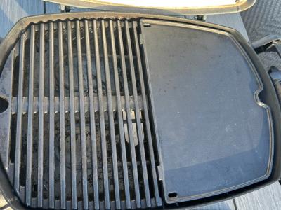 Parrilla eléctrica Weber modelo Q2400 con plancha