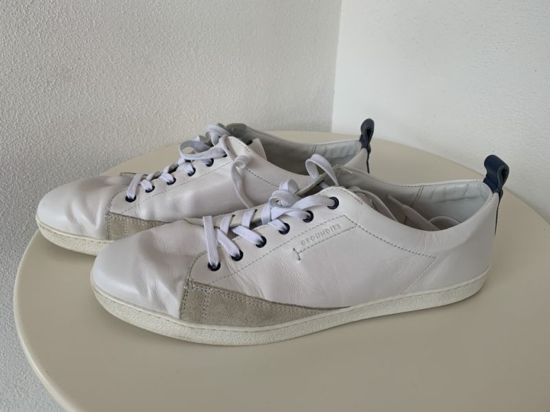 White leather sneakers size 46