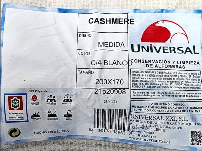weißer, flauschiger Cashmere Teppich, 2,00 m x 1,70 m