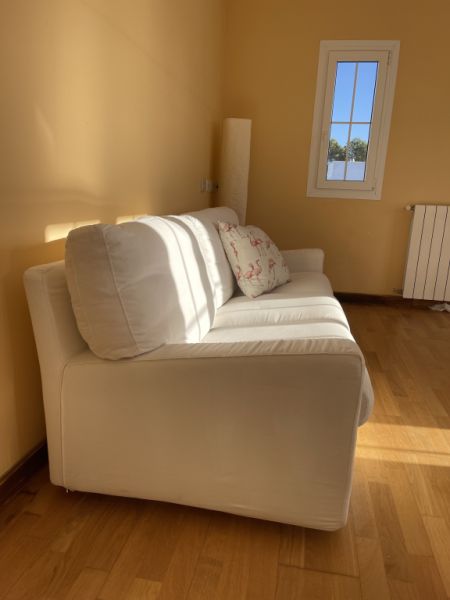 Weißes Sofa mit Lattenrost Schlafsofa