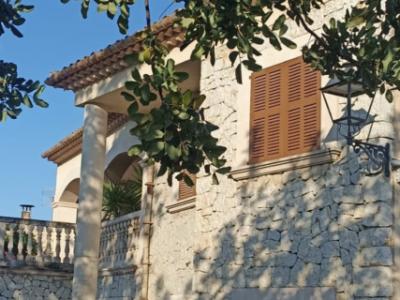 Se alquila habitación en una casa con una hermosa ubicación en las afueras de Campanet/Mallorca