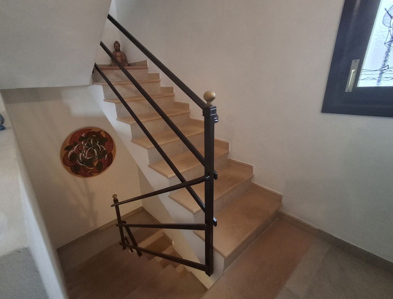 Winter: 2-level chalet with oil central heating, garden and pool in Cala Dor - near the harbor -- CH 23 WT