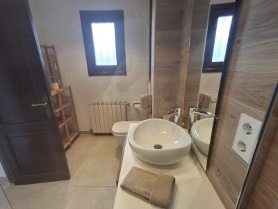 Winter: 2-level chalet with oil central heating, garden and pool in Cala Dor - near the harbor -- CH 23 WT