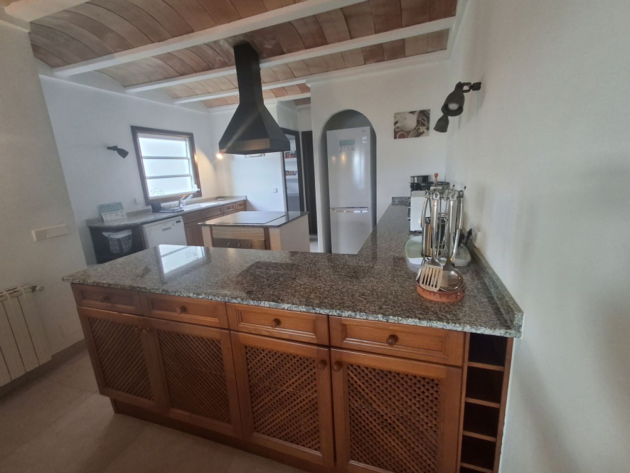 Winter: 2-level chalet with oil central heating, garden and pool in Cala Dor - near the harbor -- CH 23 WT