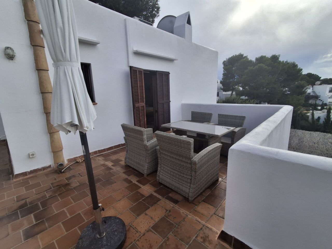 Winter: 2-level chalet with oil central heating, garden and pool in Cala Dor - near the harbor -- CH 23 WT