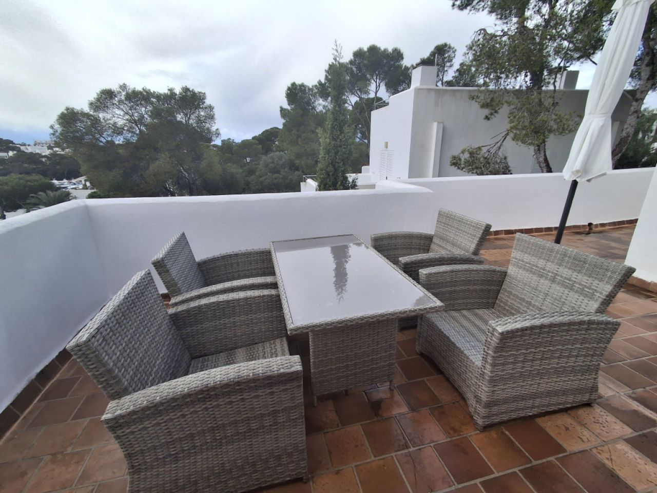 Winter: 2-level chalet with oil central heating, garden and pool in Cala Dor - near the harbor -- CH 23 WT