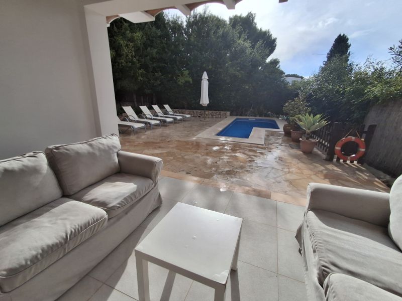 Winter: 2-level chalet with oil central heating, garden and pool in Cala Dor - near the harbor -- CH 23 WT
