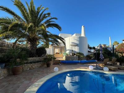 Winter: 2 Etagenchalet mit Olzentralheizung und Pool in Cala Dor -- CH 12 WT