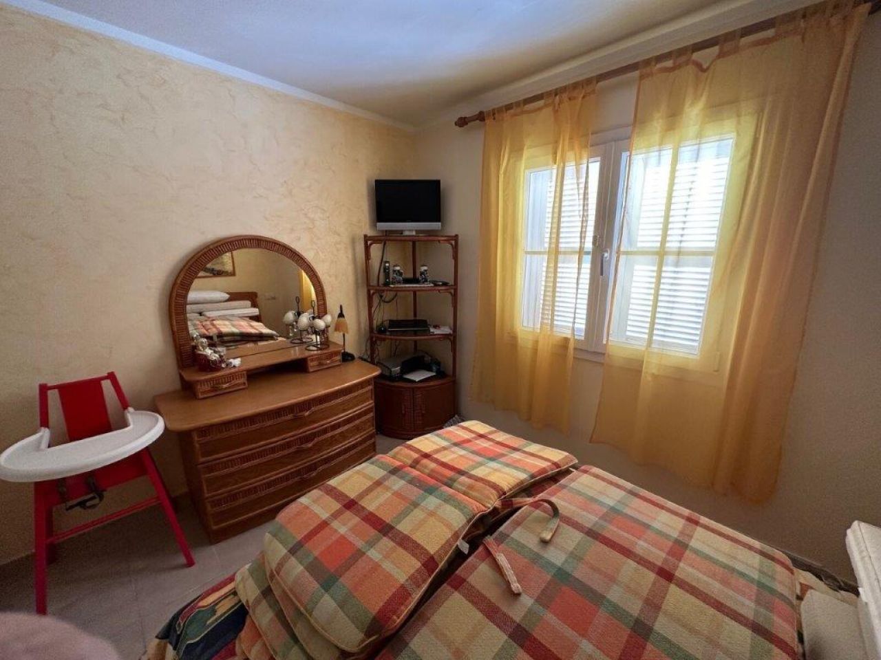 Winter: 2 Etagenchalet mit Olzentralheizung und Pool in Cala Dor -- CH 12 WT