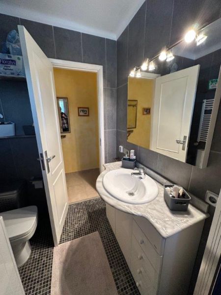 Winter: 2 Etagenchalet mit Olzentralheizung und Pool in Cala Dor -- CH 12 WT