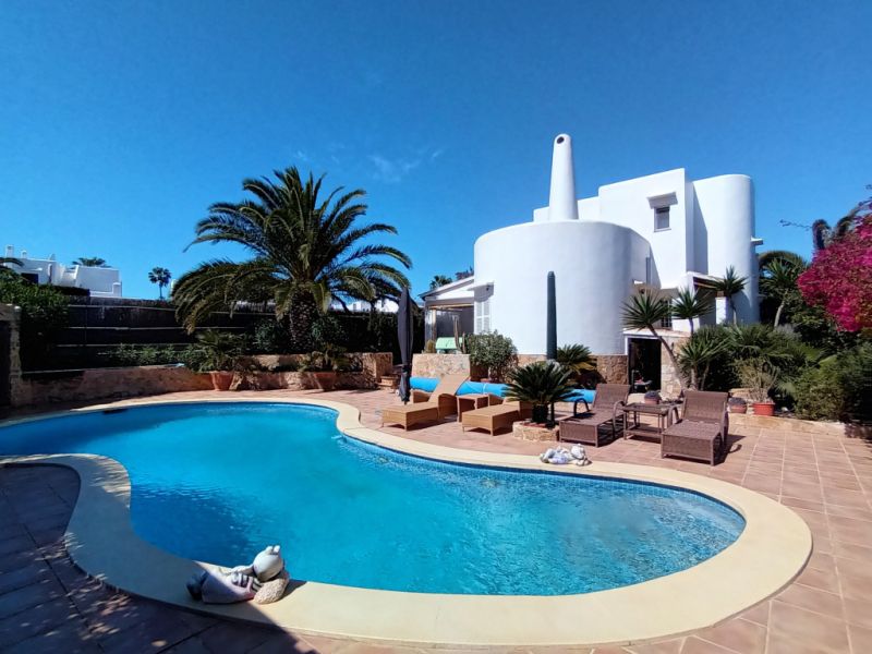 Winter: 2 Etagenchalet mit Olzentralheizung und Pool in Cala Dor -- CH 12 WT