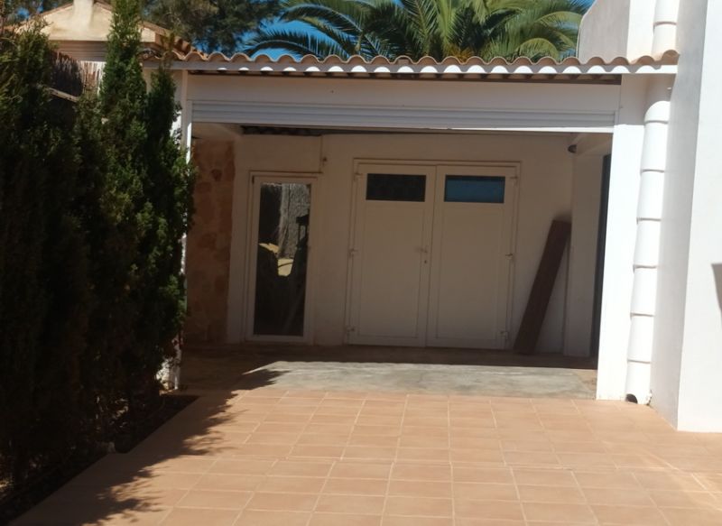 Winter: 2 Etagenchalet mit Olzentralheizung und Pool in Cala Dor -- CH 12 WT