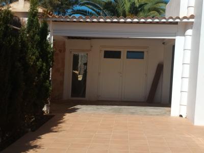 Winter: 2 Etagenchalet mit Olzentralheizung und Pool in Cala Dor -- CH 12 WT