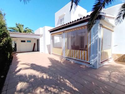 Winter: 2 Etagenchalet mit Olzentralheizung und Pool in Cala Dor -- CH 12 WT