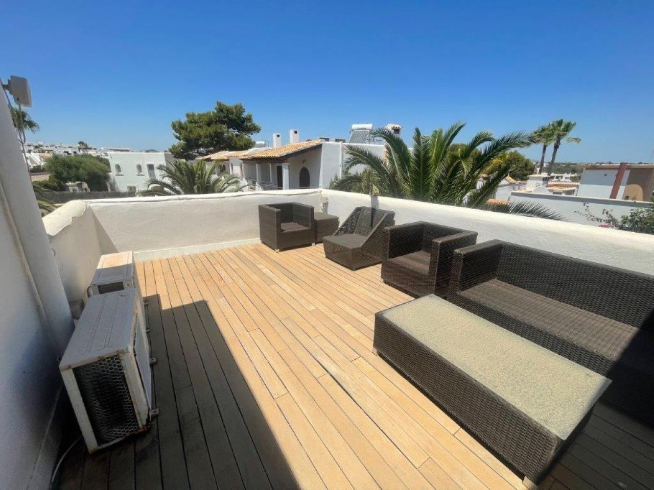 Winter: 2 Etagenchalet mit Olzentralheizung und Pool in Cala Dor -- CH 12 WT