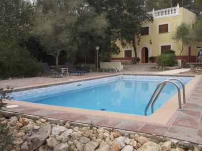 WINTER: 2 Etagenfinca mit Kamin und AC in waldiger Lage bei Sencelles --- F 09 WT