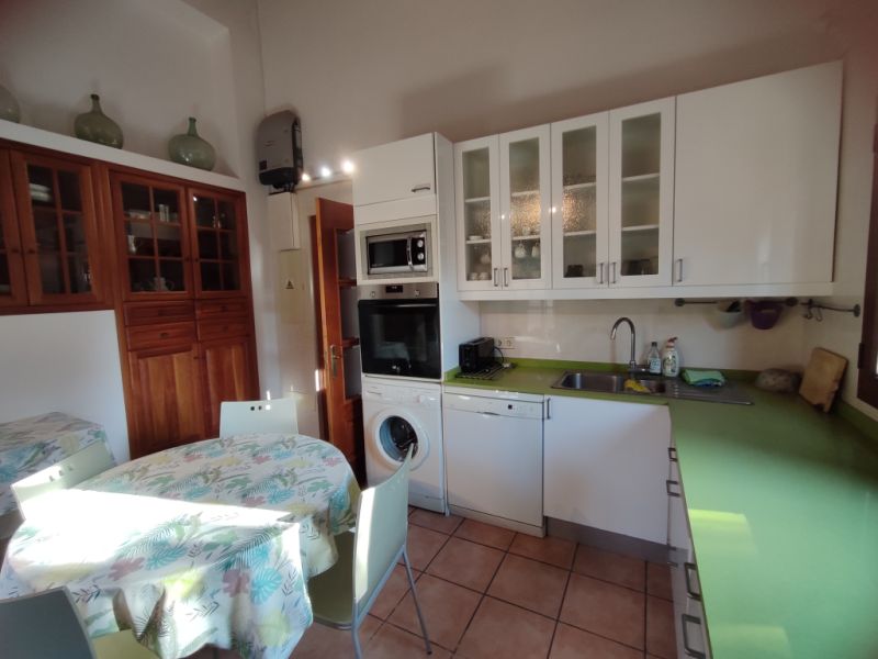 Winter: 2 Häuser auf einem Grundstück mit AC,Kamin und guter Lage bei Campos --- F 92 a + b WT