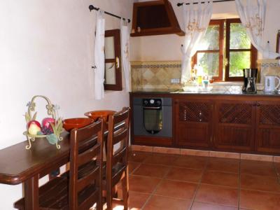 WINTER 25 / 26 : Grosse FInca mit Heizung, Pool und in ruhiger Lage bei Felanitx -- F 13 WT