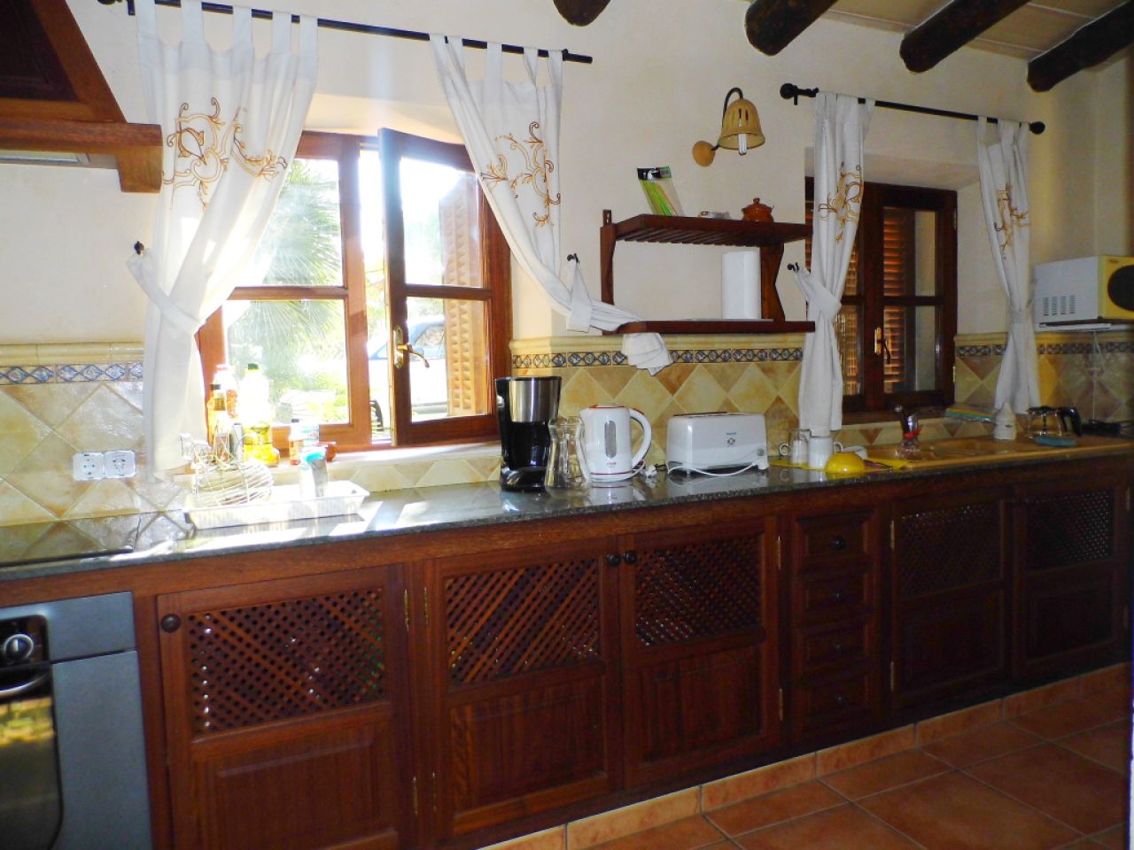 WINTER 25 / 26 : Grosse FInca mit Heizung, Pool und in ruhiger Lage bei Felanitx -- F 13 WT