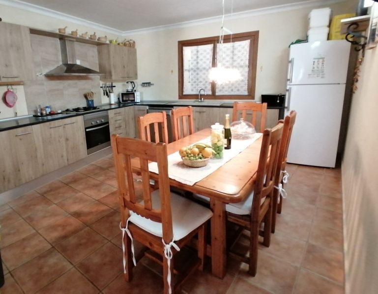 Invierno 26/27: Apartamento en el campo con A/C, terrazas cerca de Cas Concos -- FAP 39 WT