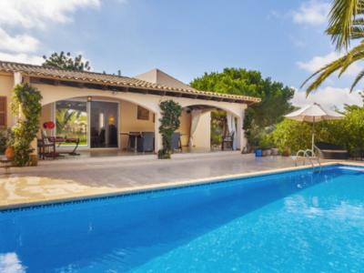 Winter 27 / 28: Ebenerdiges Chalet mit AC und Pool bei Es Carritxo -- CH 17 WT