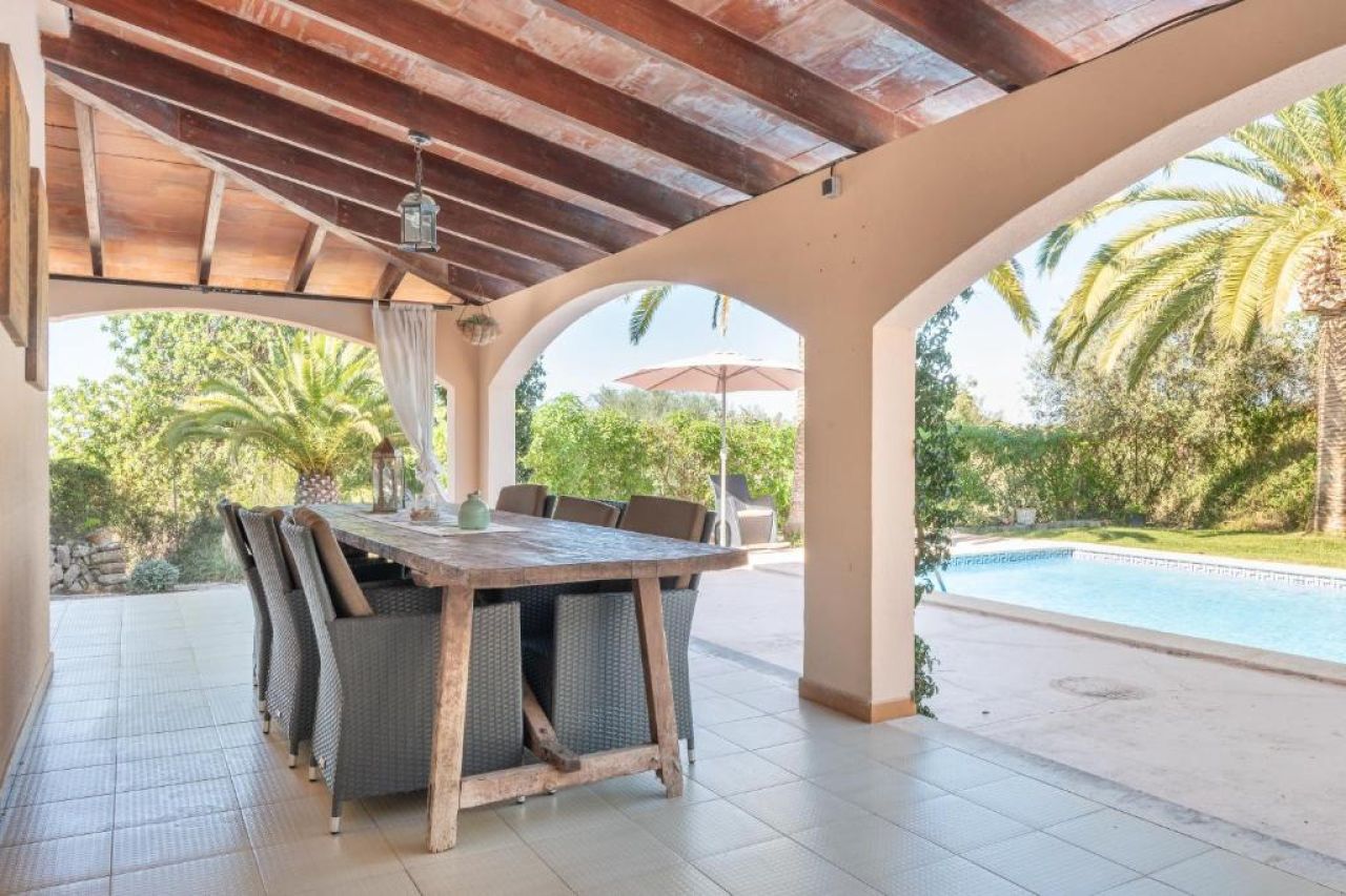 Winter 27 / 28: Ebenerdiges Chalet mit AC und Pool bei Es Carritxo -- CH 17 WT