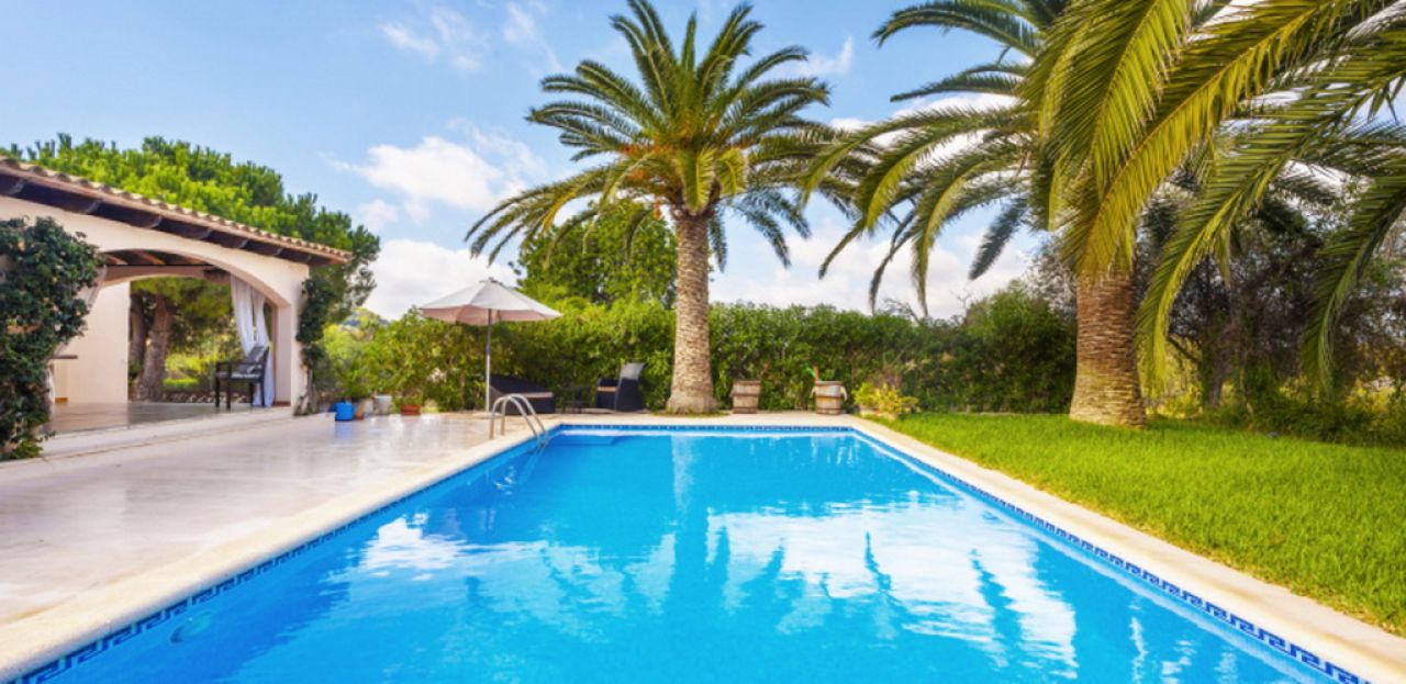 Winter 27 / 28: Ebenerdiges Chalet mit AC und Pool bei Es Carritxo -- CH 17 WT