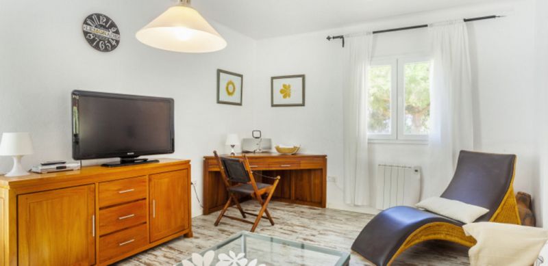 Winter 27 / 28: Ebenerdiges Chalet mit AC und Pool bei Es Carritxo -- CH 17 WT