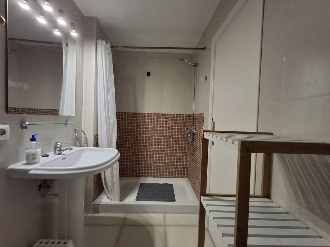 Winter 27 / 28: Bright apartment with AC on the first line of Sa Rapita--- AP 03 WT