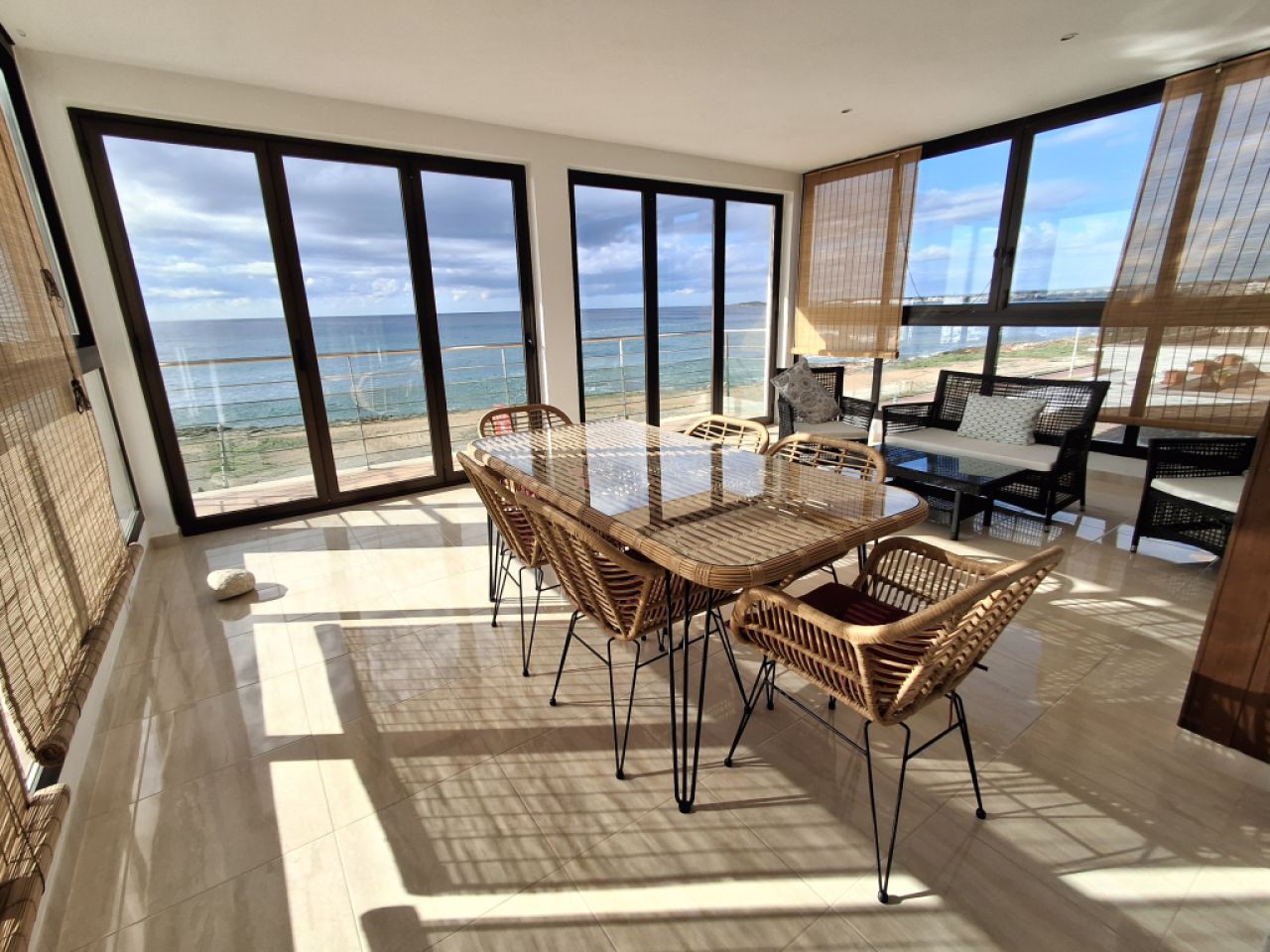 Winter 27 / 28: Bright apartment with AC on the first line of Sa Rapita--- AP 03 WT