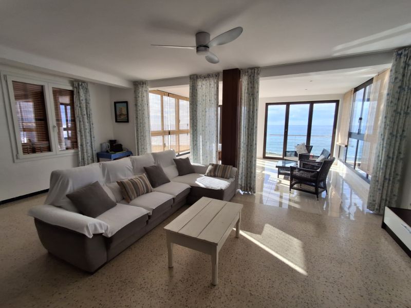 Winter 27 / 28: Bright apartment with AC on the first line of Sa Rapita--- AP 03 WT