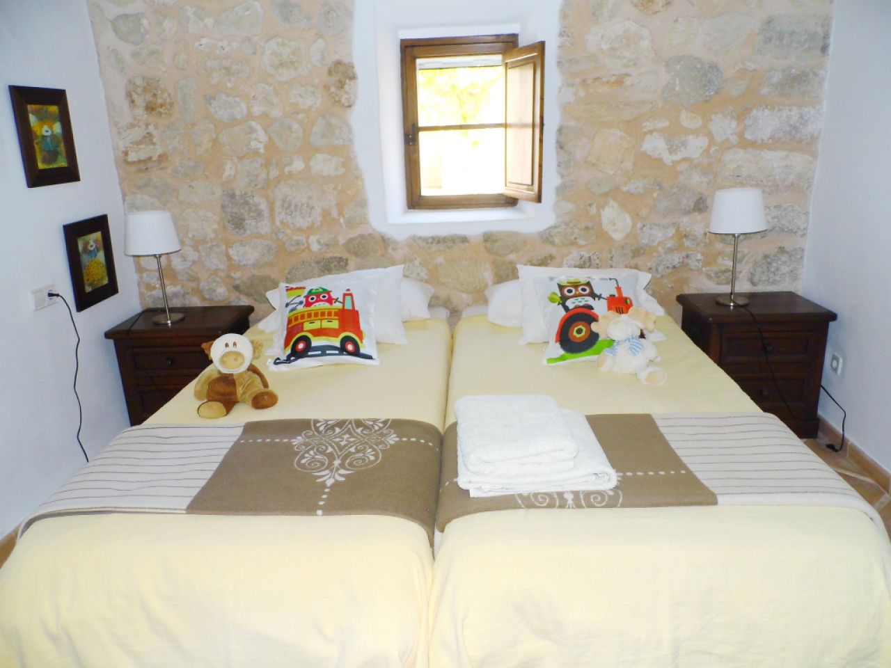 WINTER: 3 sep. Häuser mit 2 Pools und Heizung bei Manacor --- F 250 CM