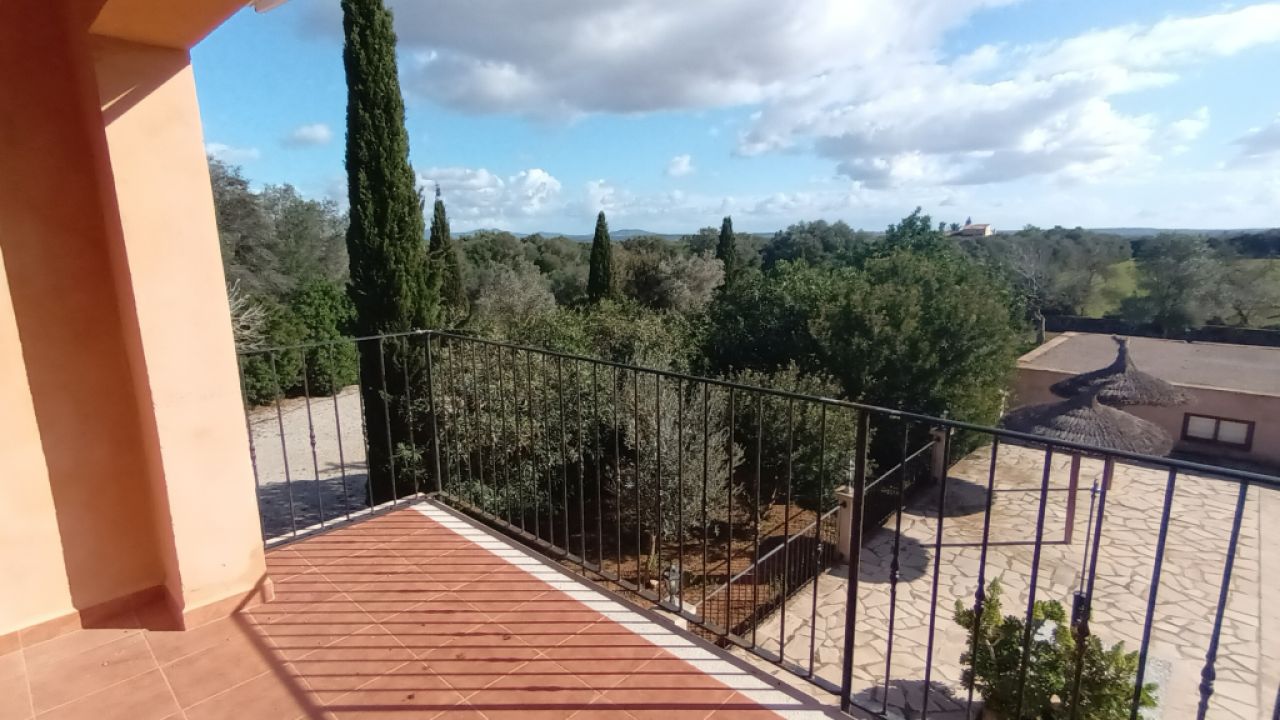 Invierno: 4 apts con piscina comunitaria, BBQ y AC en una aldea cerca de Campos -- AP 23 a - d WT