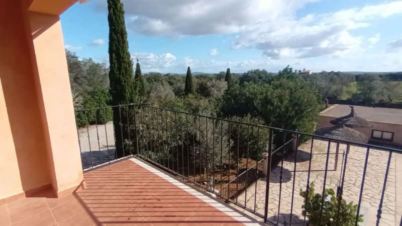 Invierno: 4 apts con piscina comunitaria, BBQ y AC en una aldea cerca de Campos -- AP 23 a - d WT