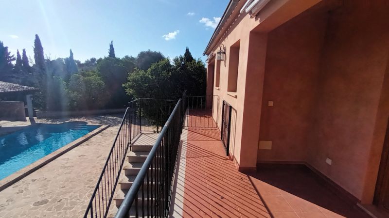 Invierno: 4 apts con piscina comunitaria, BBQ y AC en una aldea cerca de Campos -- AP 23 a - d WT