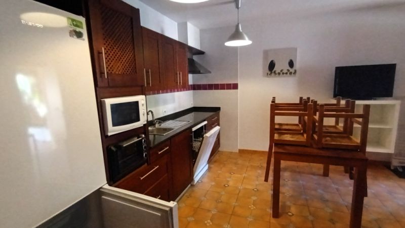 Invierno: 4 apts con piscina comunitaria, BBQ y AC en una aldea cerca de Campos -- AP 23 a - d WT