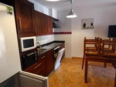 Invierno: 4 apts con piscina comunitaria, BBQ y AC en una aldea cerca de Campos -- AP 23 a - d WT