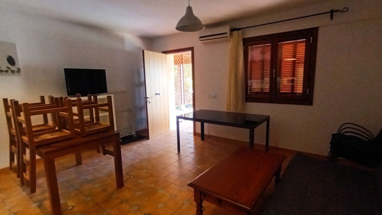 Invierno: 4 apts con piscina comunitaria, BBQ y AC en una aldea cerca de Campos -- AP 23 a - d WT