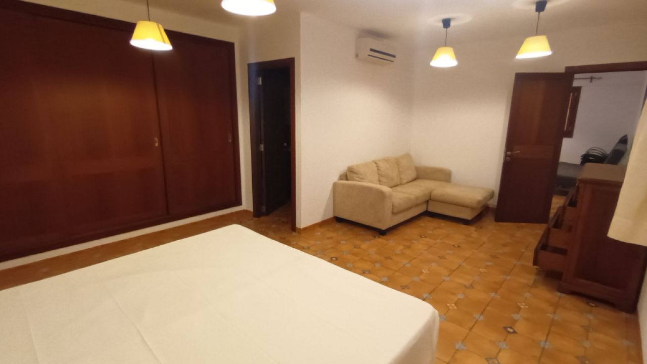 Invierno: 4 apts con piscina comunitaria, BBQ y AC en una aldea cerca de Campos -- AP 23 a - d WT
