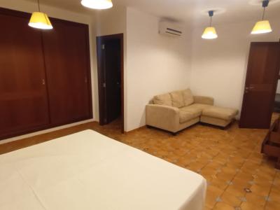Invierno: 4 apts con piscina comunitaria, BBQ y AC en una aldea cerca de Campos -- AP 23 a - d WT