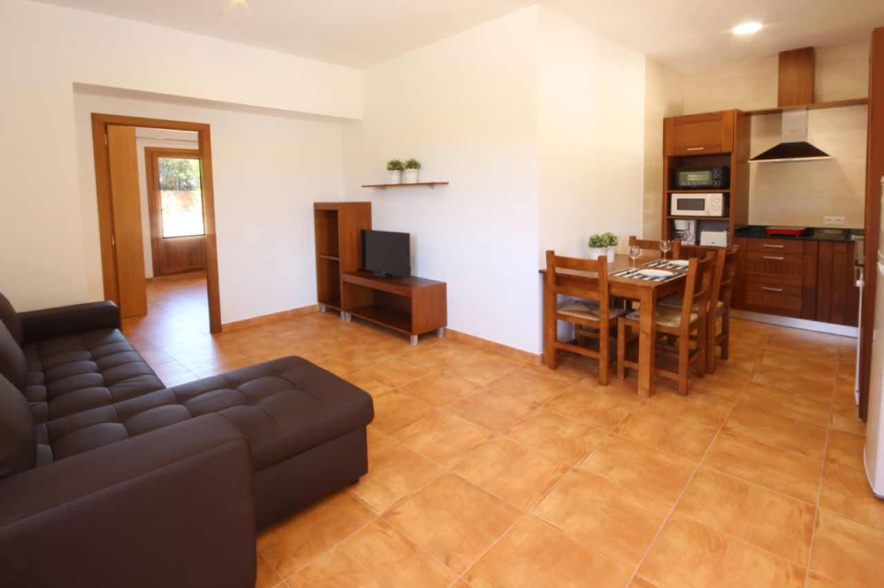 Winter: 9 Apts a 1 - 2 SZ auf einem gem.Grundstück mit Pool und AC in ruhiger Zone bei Campos-AP 43