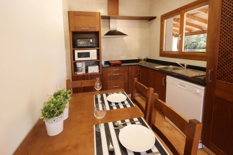 Winter: 9 Apts a 1 - 2 SZ auf einem gem.Grundstück mit Pool und AC in ruhiger Zone bei Campos-AP 43