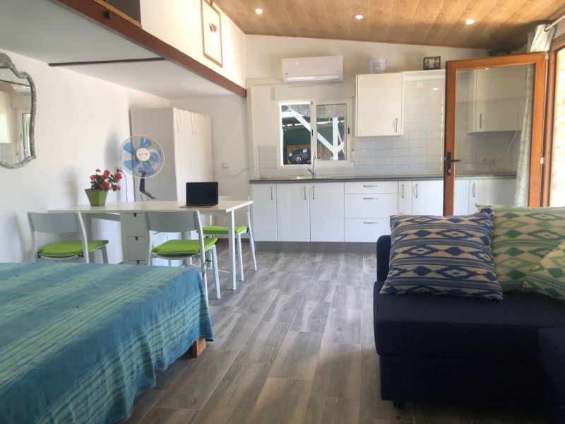 Winter: Ebenerdige Casita-Studio mit Terrasse und Gmeineshaftsgarten und Pool -- C 10 WT