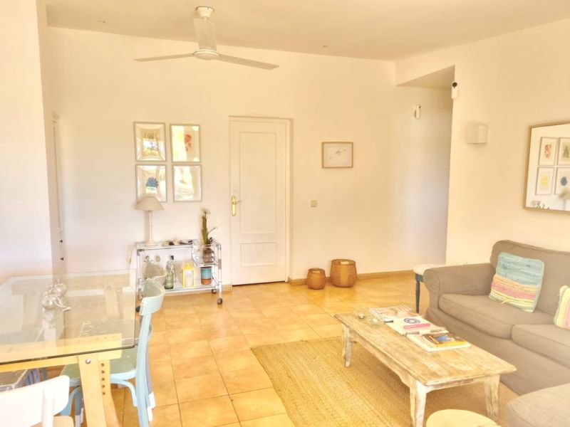 Invierno: Finca de una sola planta con aire acondicionado y piscina cerca de Campos - Es Trenc-- F 3