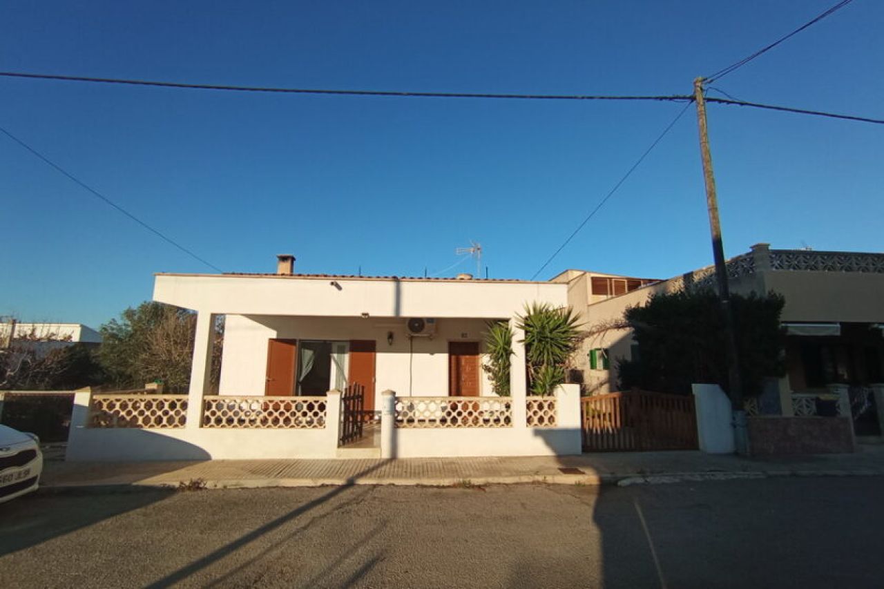 WINTER: Ebenerdiges Chalet mit Garten und Terrassen in Sa Rapita --- CH 01