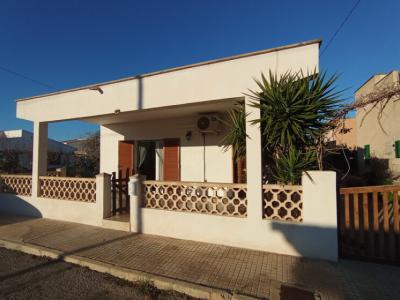 WINTER: Ebenerdiges Chalet mit Garten und Terrassen in Sa Rapita --- CH 01