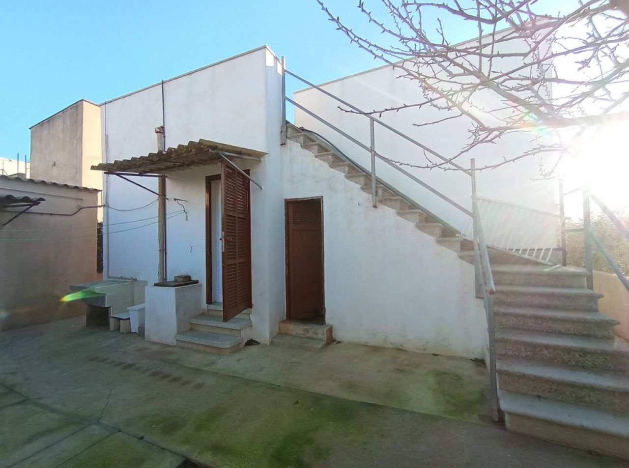 WINTER: Ebenerdiges Chalet mit Garten und Terrassen in Sa Rapita --- CH 01